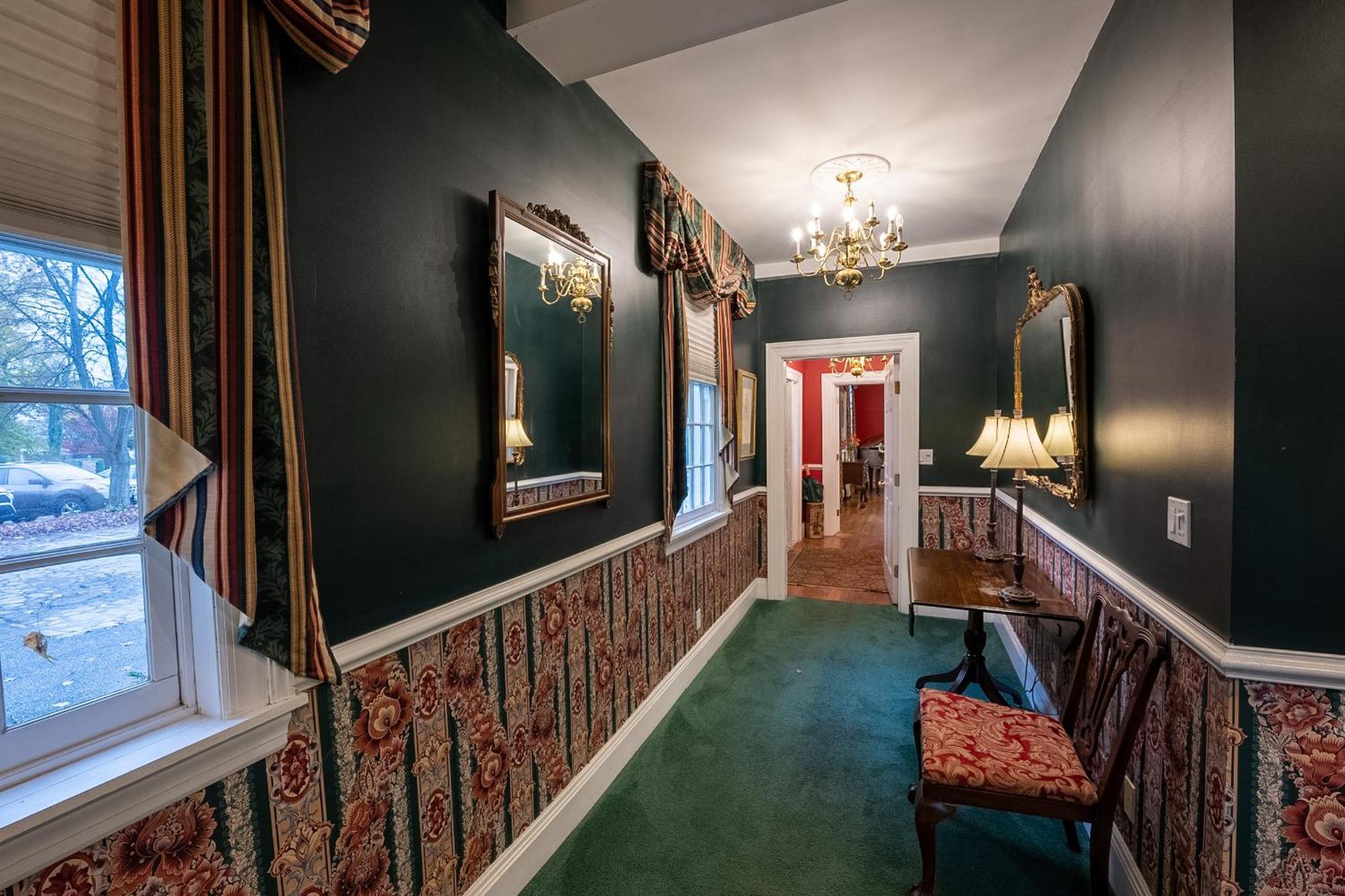 Antrim 1844 Hotel Taneytown Buitenkant foto